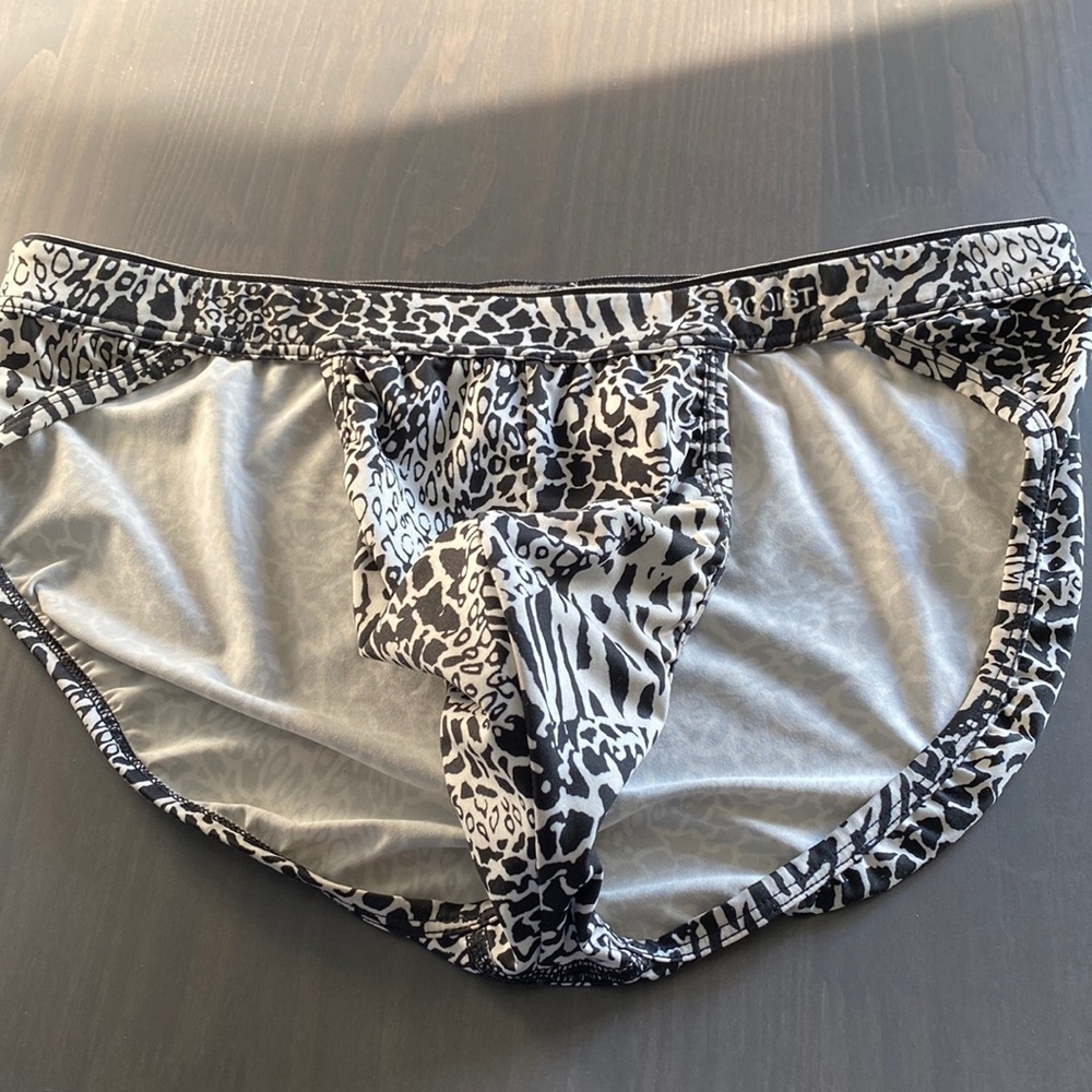 Used animal print 2xist bikini